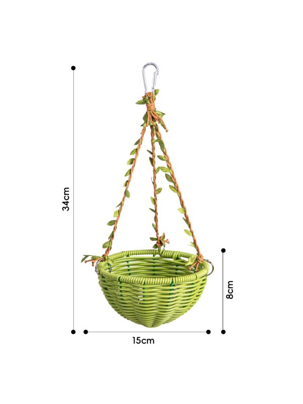 F8E869F39EB93D5C29712009E70FF66A Wicker birdhouse